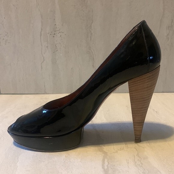 Lanvin Women's 4" Heel Black Patent Leather Platform Peep Toe Pump Heel Size 7 - Picture 6 of 12